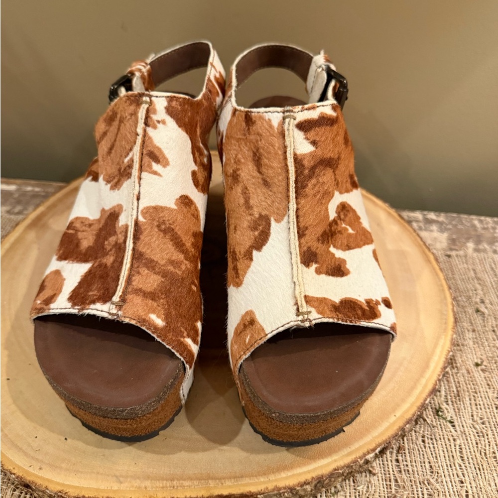 OTBT Jaunt Slingback Wedge Sandals Cow Print Calf Hair White & Brown sz-8‎ - Picture 8 of 10